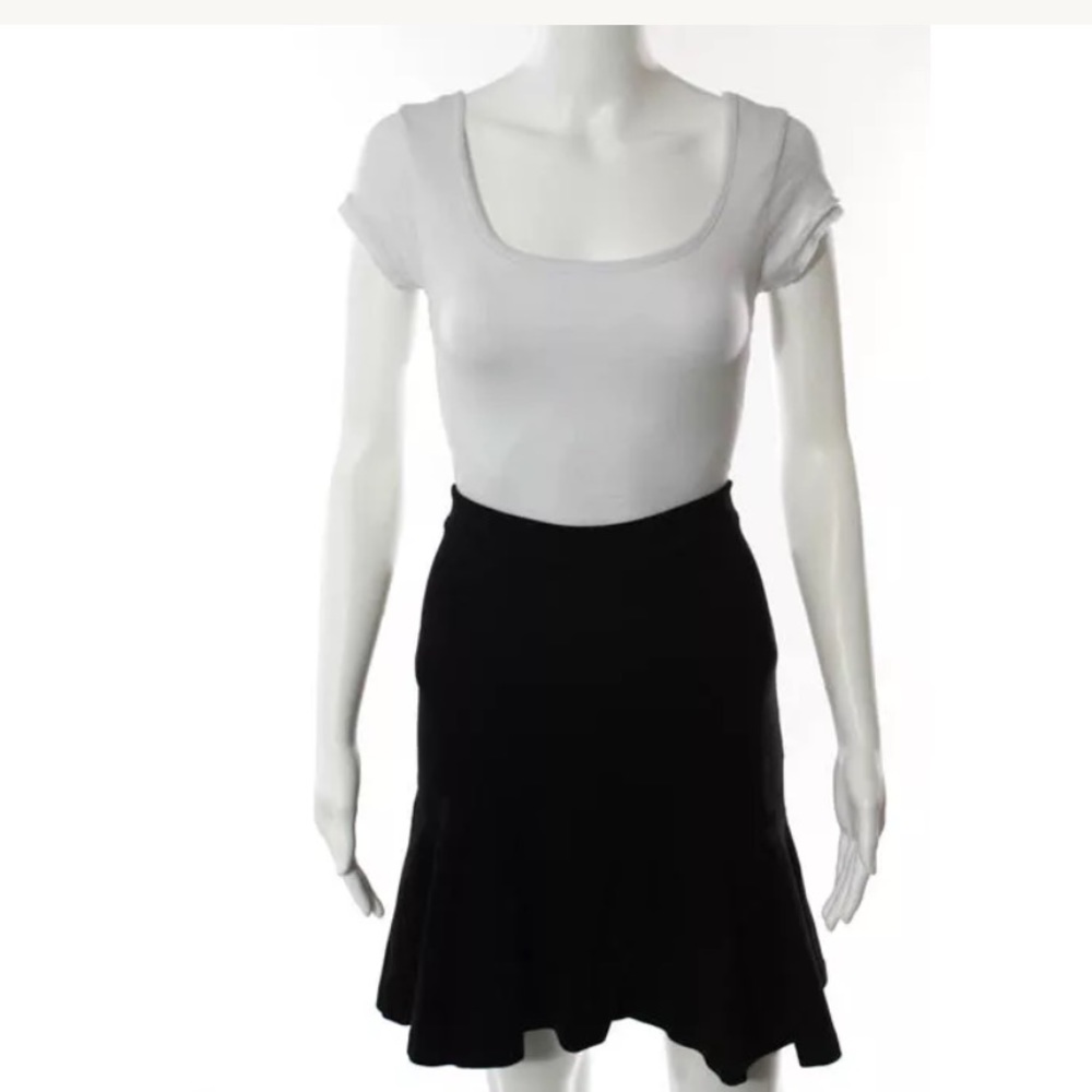 DIANE VON FURSTENBERG BLACK STRIPED TRUMPET SKIRT - Picture 7 of 7